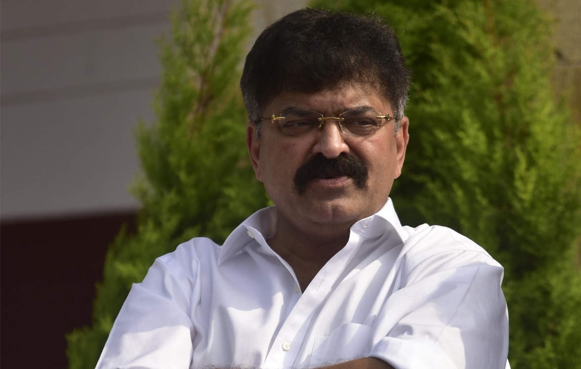 jitendra awhad and look d jitendra awhad and look d