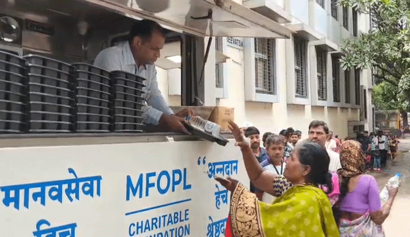 ससून रुग्णालयात अनोखी अन्नदान सेवा