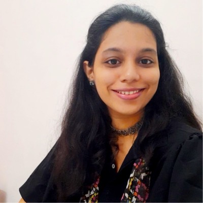 डॉ. अपूर्वा  फडके 